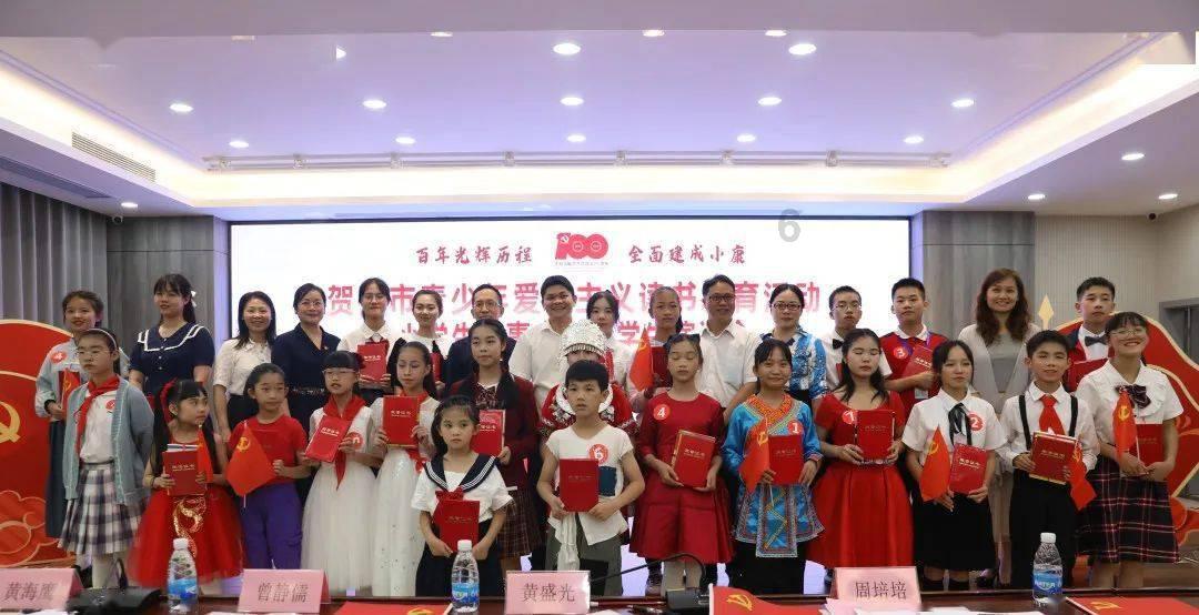 兄弟们，这个桌宠叫什么啊？